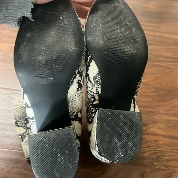 Snakeskin print boots-size 9m Steve Madden- fall fashionable - Picture 6 of 8